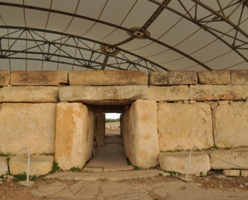Hagar Qim Temples Heritage Malta - MaltaDiscountCard - Visit Malta and Gozo Tourist guide restaurants attractions history diving and more. Malta map discount pass for holiday in sunny weather